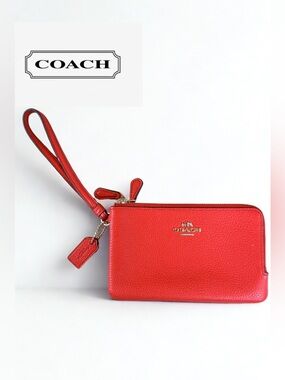NWT Coach Double Zip Wristlet in Coral Pebble Leather